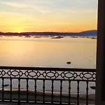 El Crisol, Bonito Con Playa Villanueva De Arosa