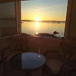 El Crisol, Bonito Con Playa Villanueva De Arosa